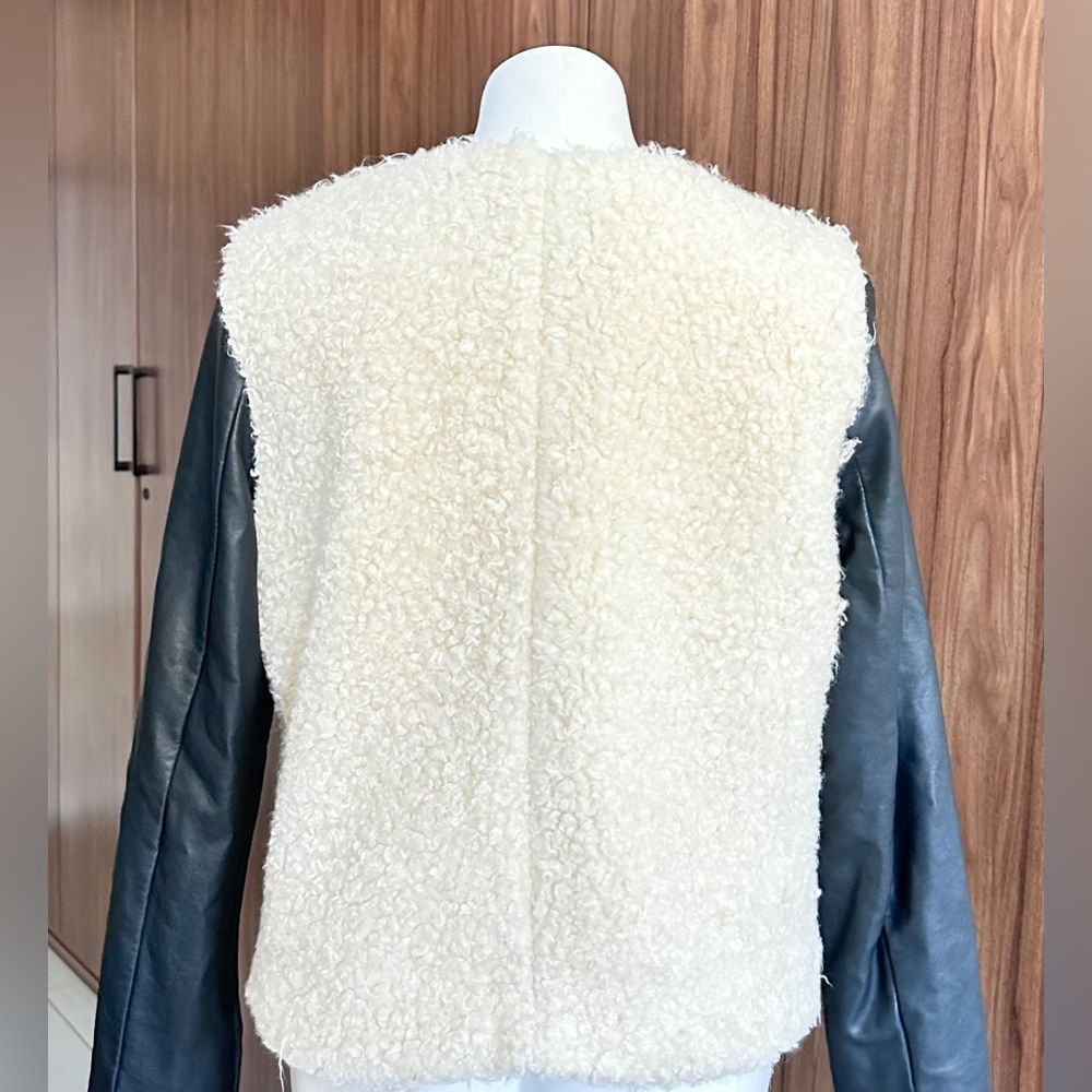 American Eagle Outfitters Black and Cream Teddy Jacket LARGE - Picture 5 of 14
